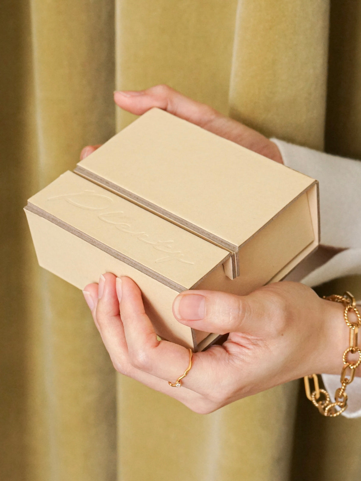 PLENTY GIFT BOX - Cream
