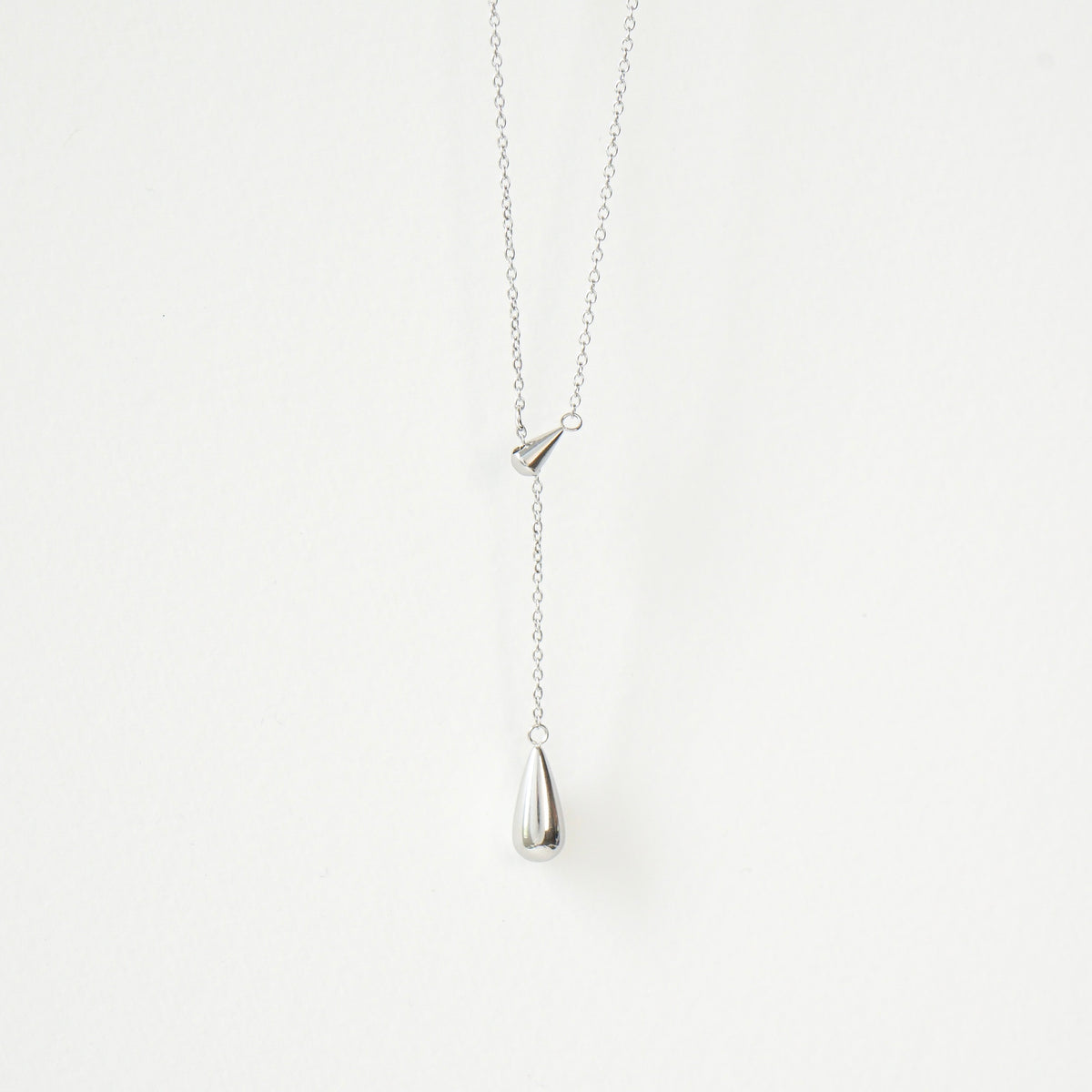 Baylee Droplet Necklace (Silver)