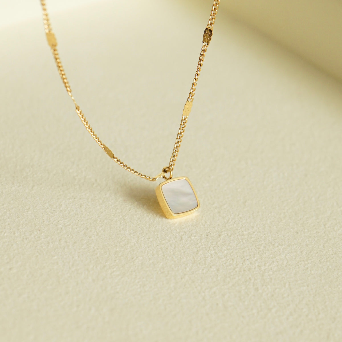 Cassie Mother of Pearl Necklace
