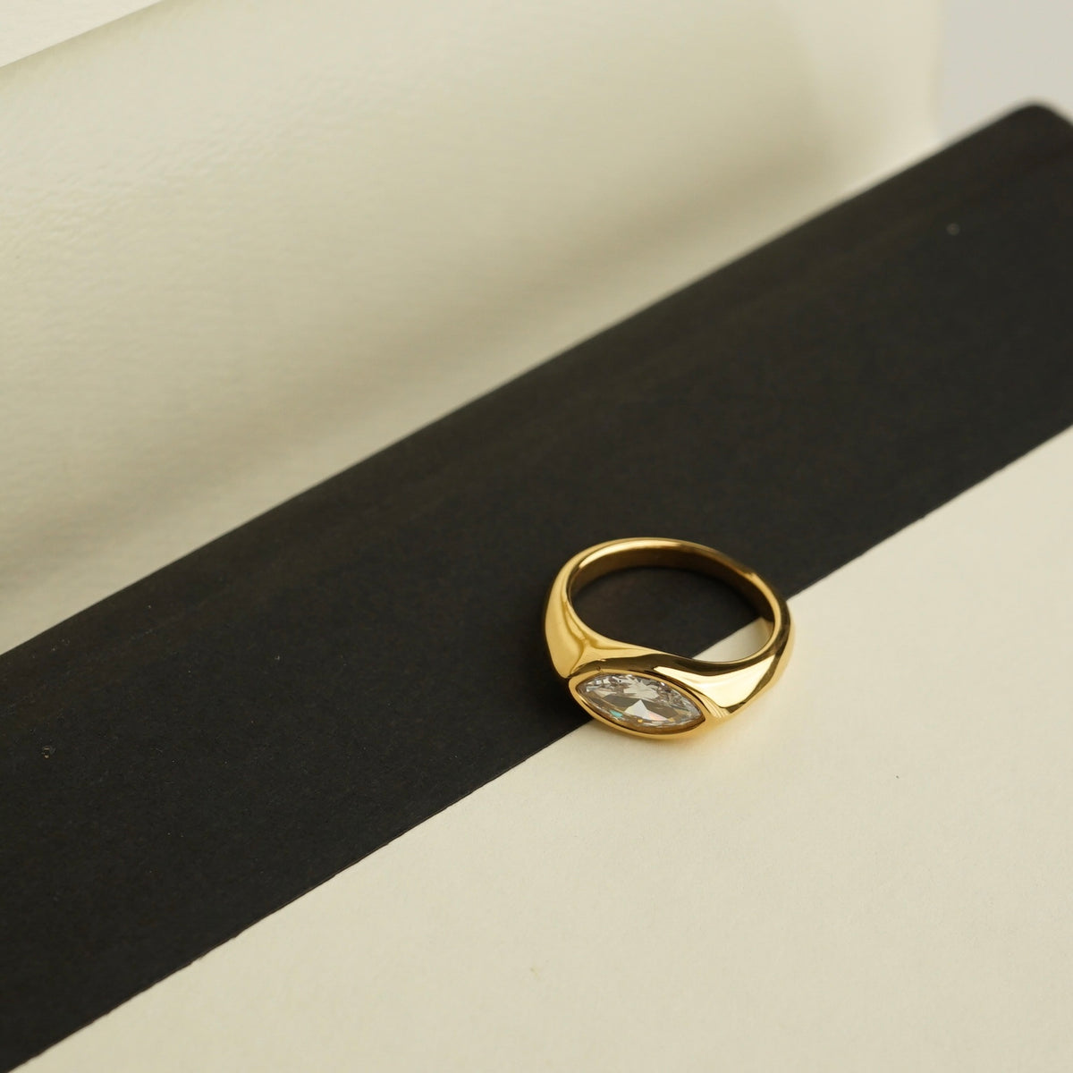 Harlem Marquise Ring (White)