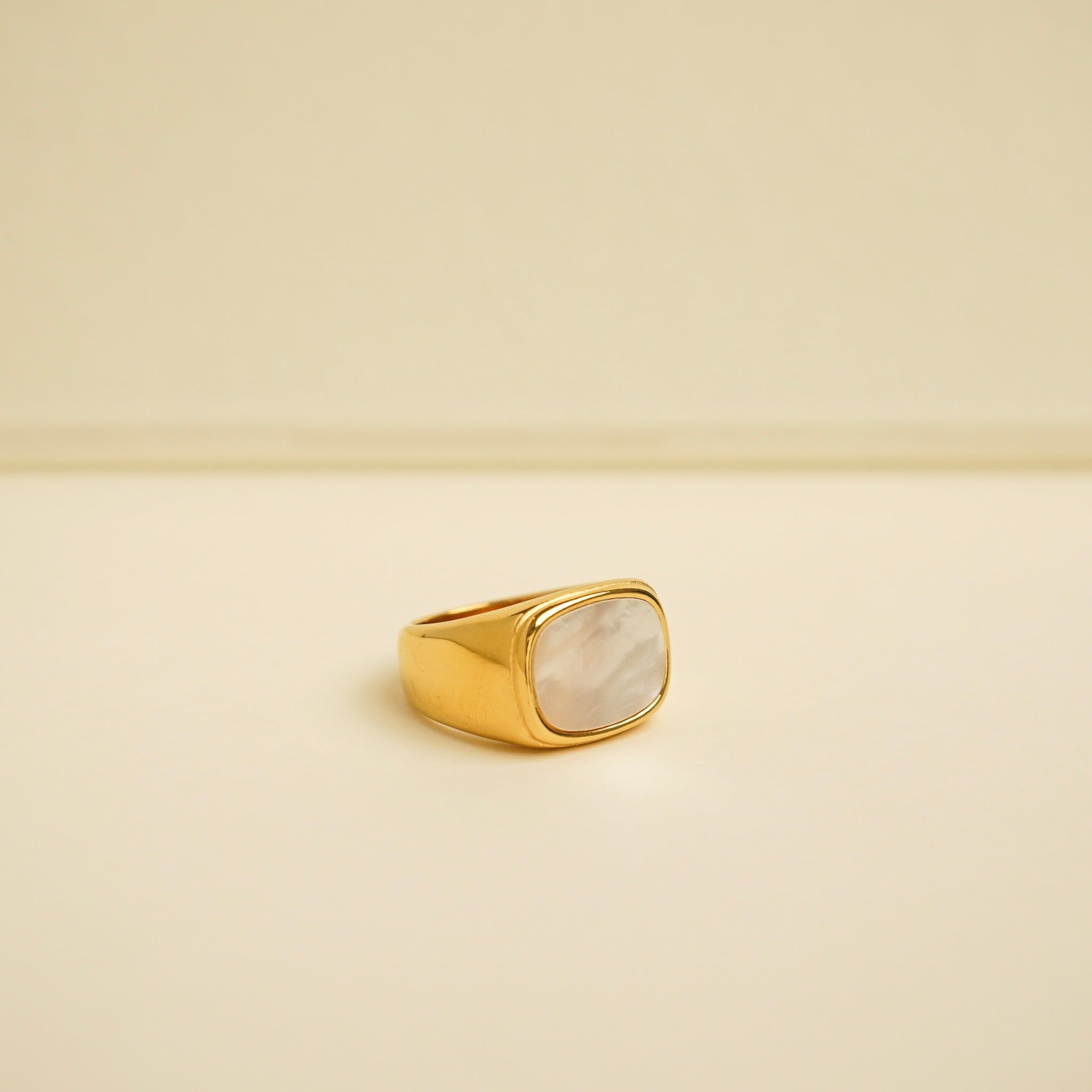 Navi Chunky Ring (White)