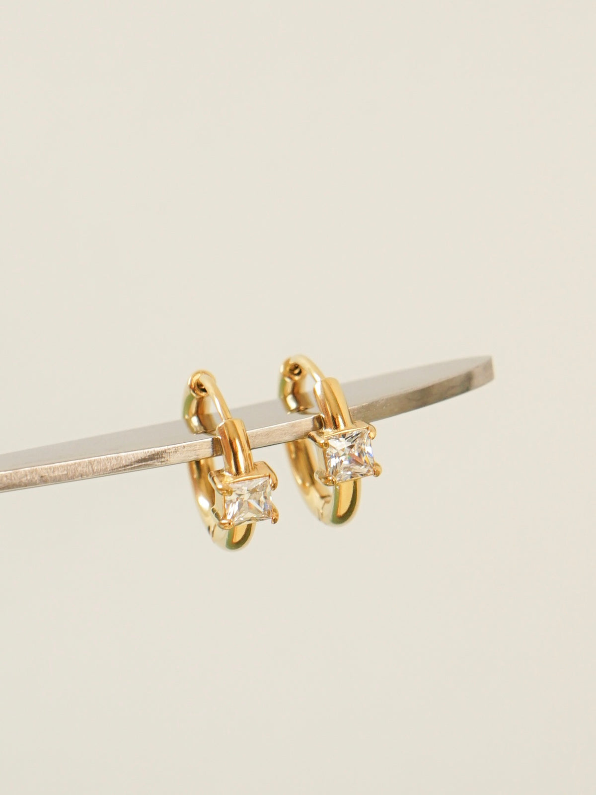 Violetta Cube Huggie Earrings