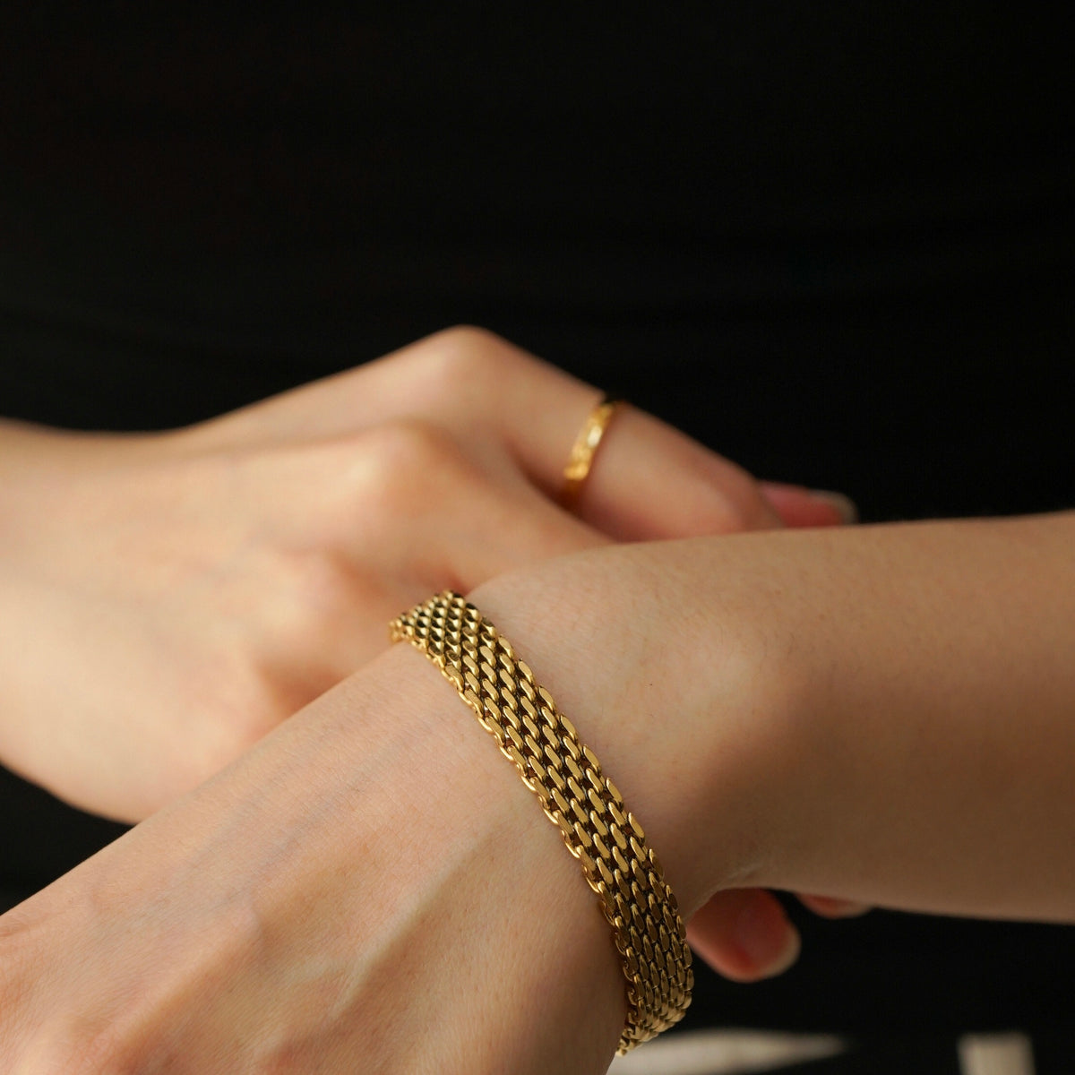 Isa Mesh Chain Bracelet