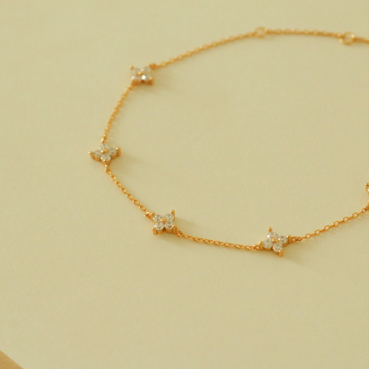 Hailee Clover Bracelet (Gold)
