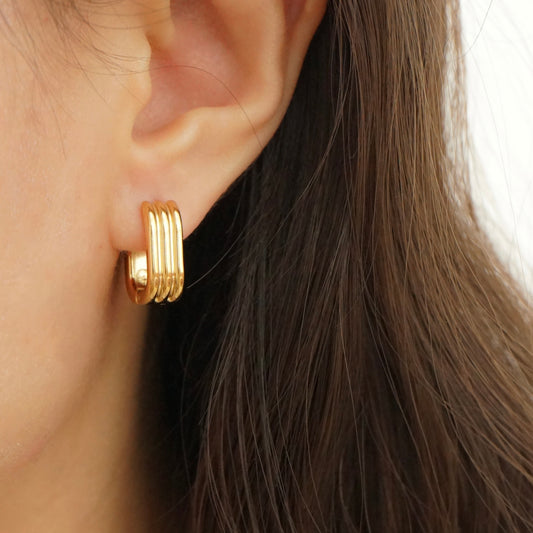 Kenna Square Hoop Earrings (Gold)