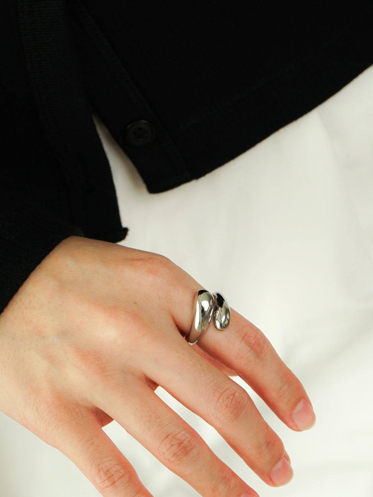 Jianna Bypass Dome Ring (Silver)