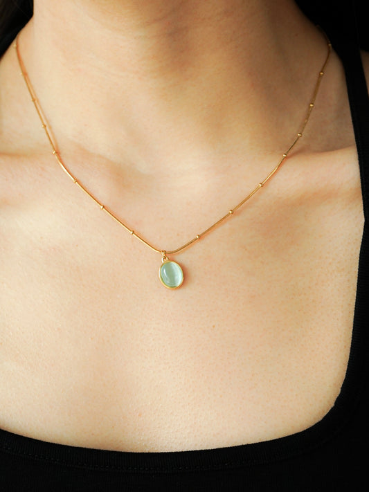 Fatou Oval Cat Eye Necklace (Gold)