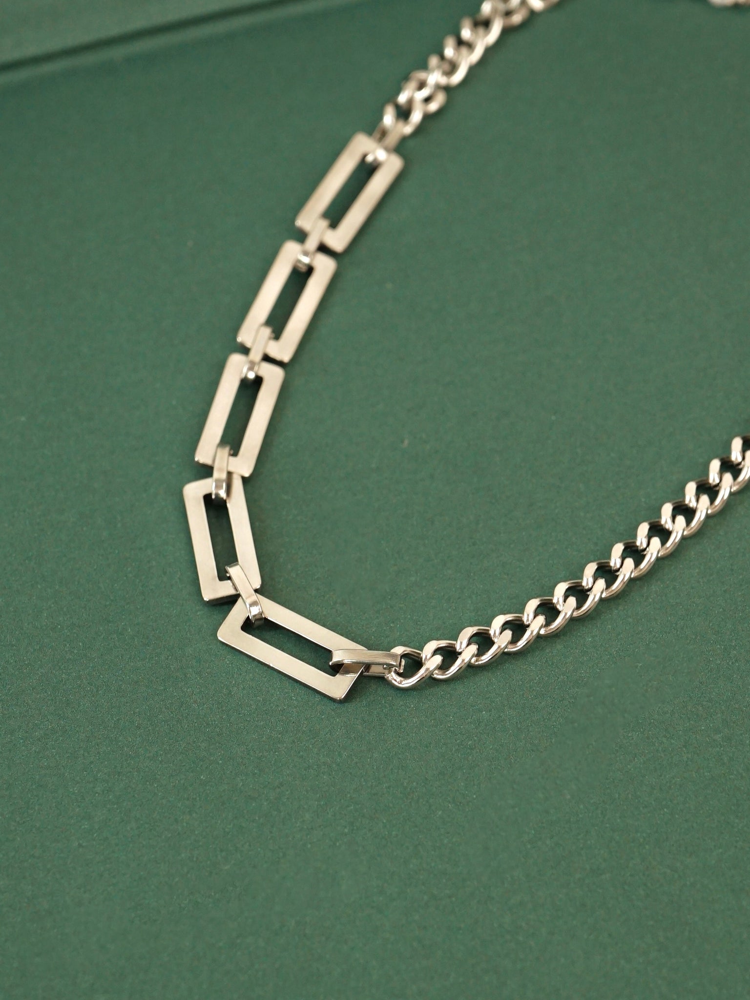 Xavier Chain Link Necklace
