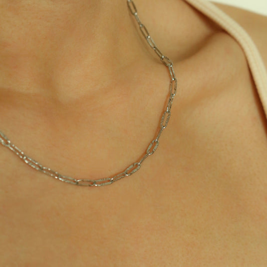Valery Chain Link Necklace (Silver)