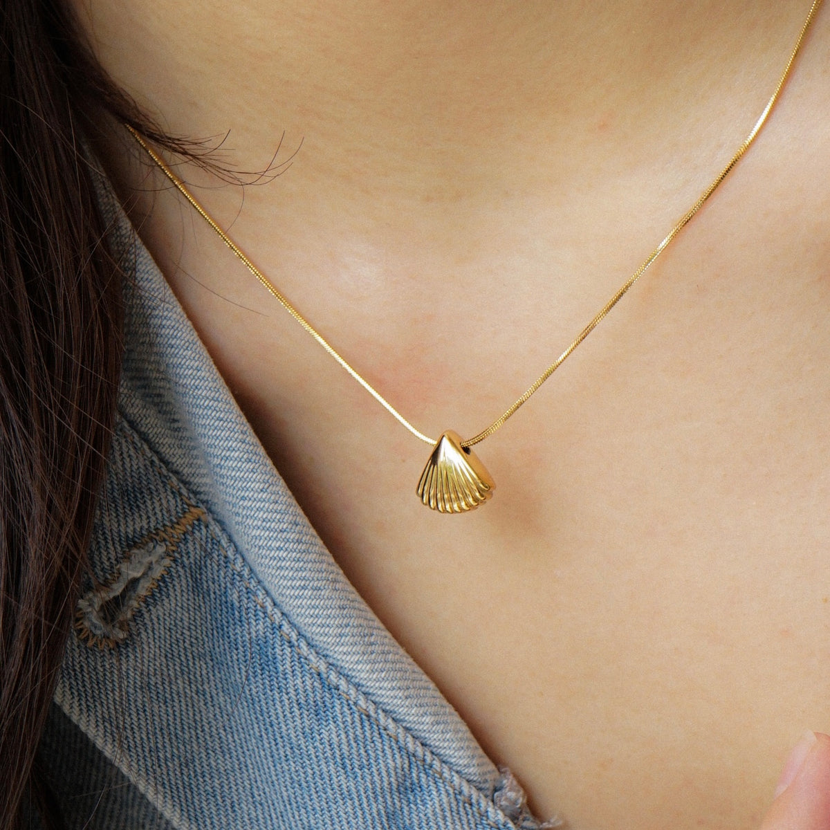 Chana Seashell Necklace (Gold)