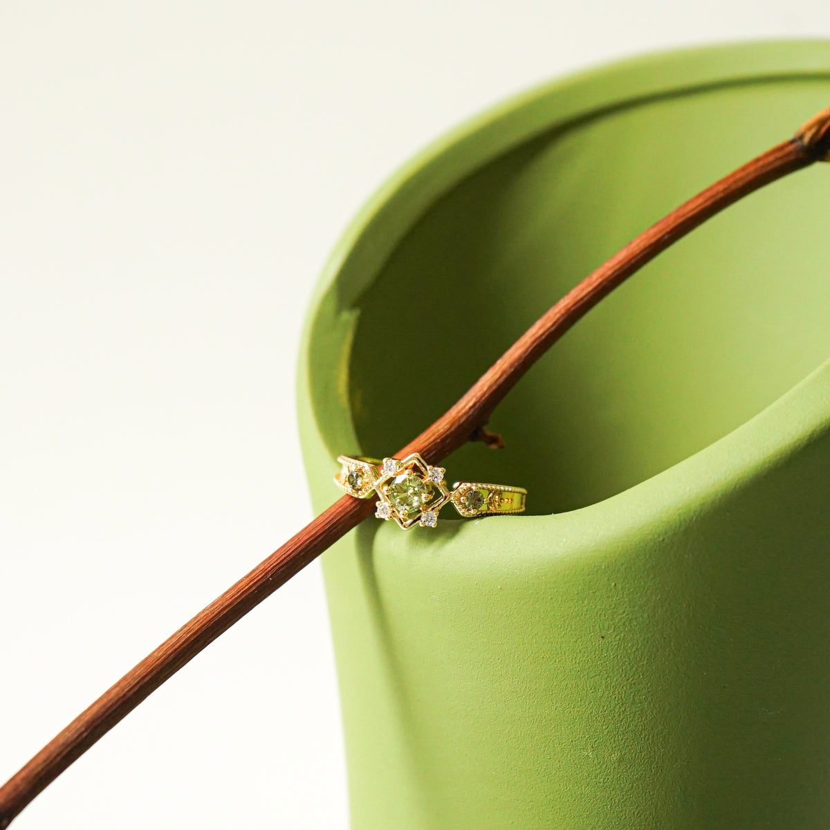 Quinnie Adjustable Ring (Olive Green)