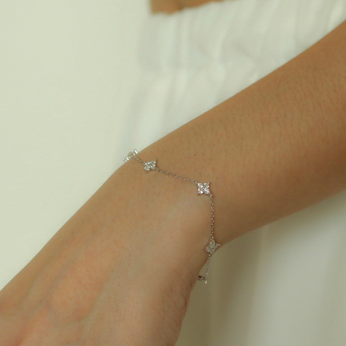 Hailee Clover Bracelet (Silver)