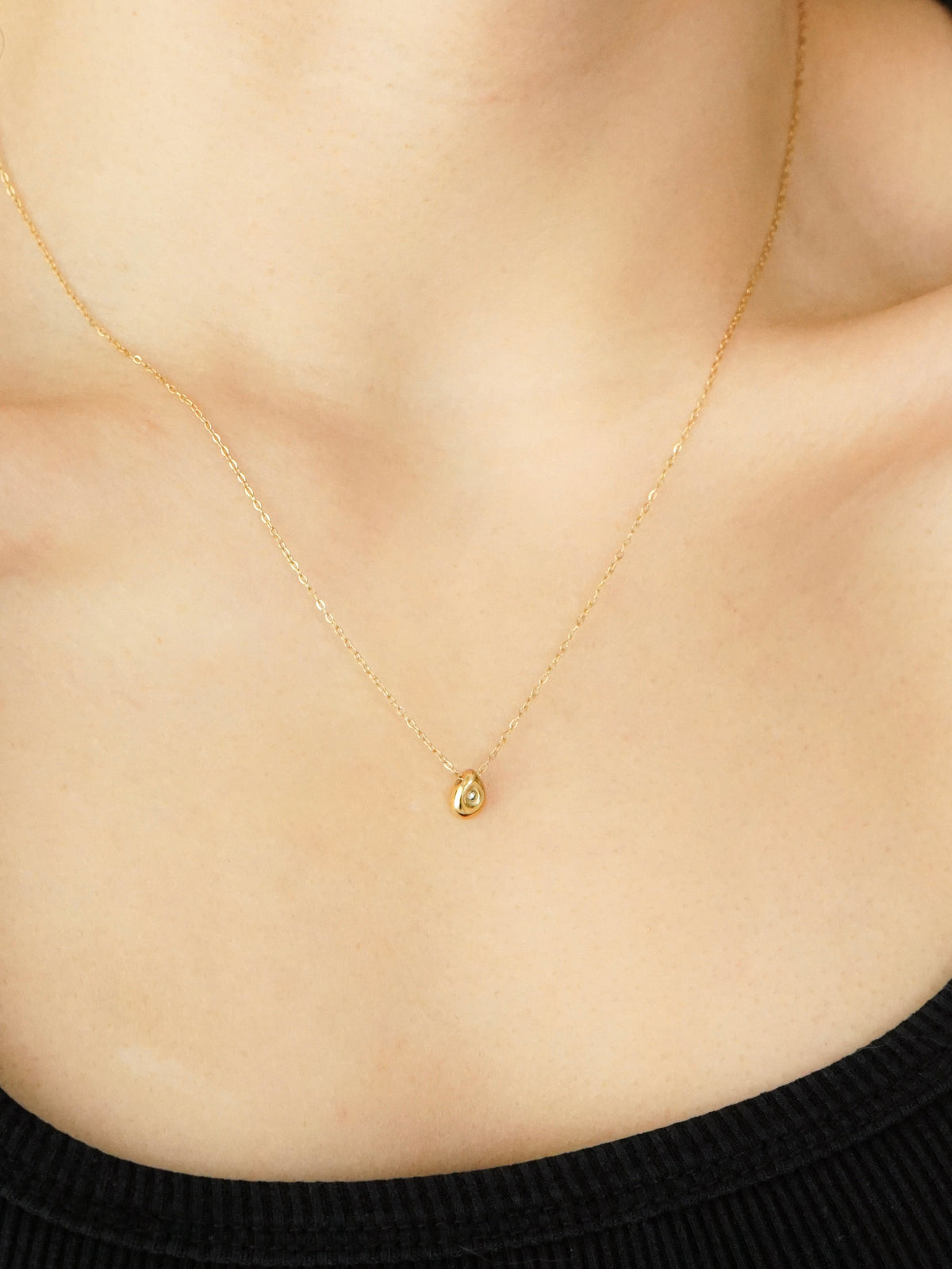 Whitlee Dainty Teardrop Necklace (Gold)