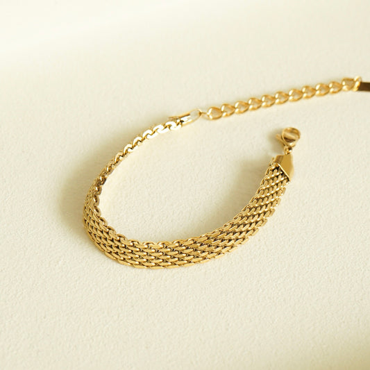 Isa Mesh Chain Bracelet