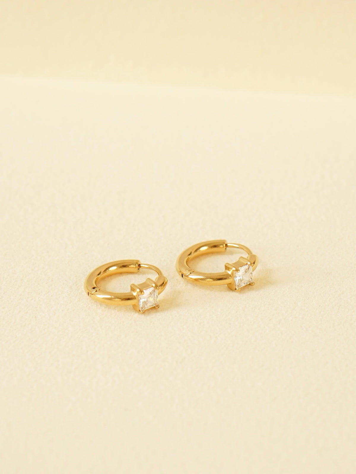 Violetta Cube Huggie Earrings