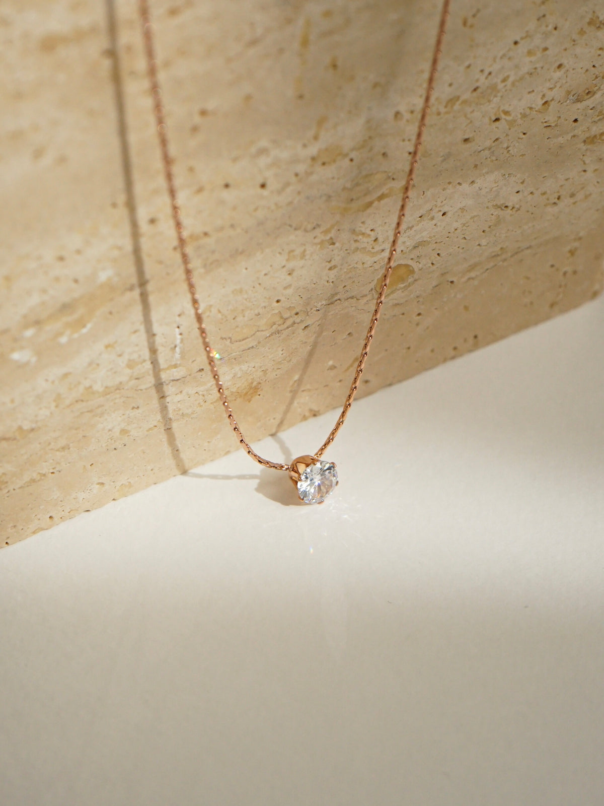 Yareli Solitaire Necklace (Rose Gold)