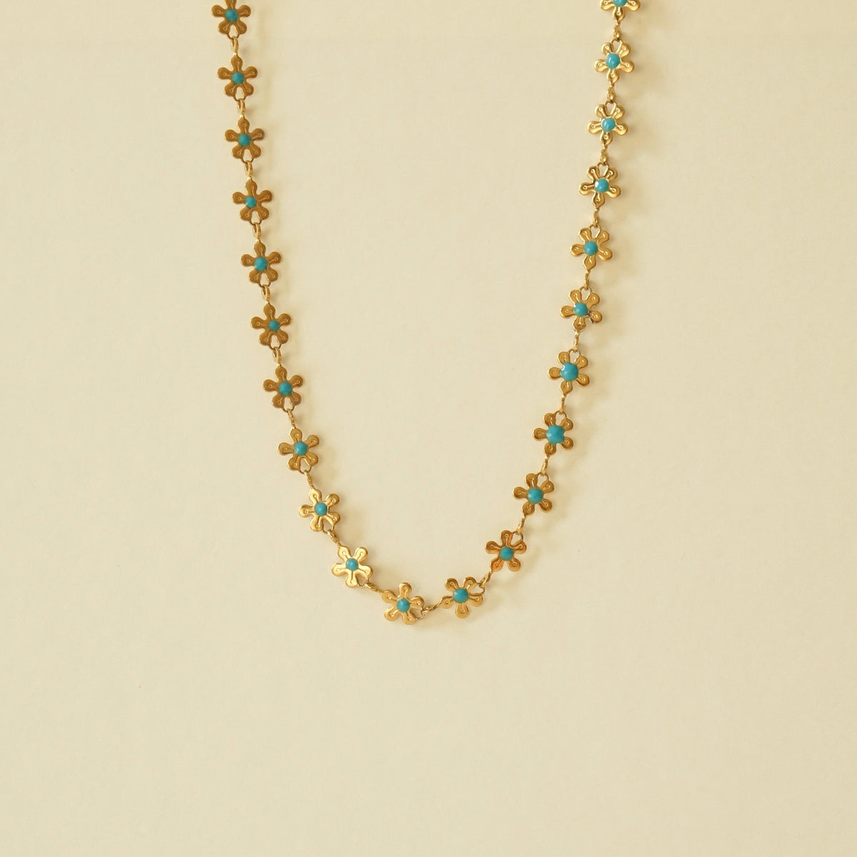 Vida Flower Necklace