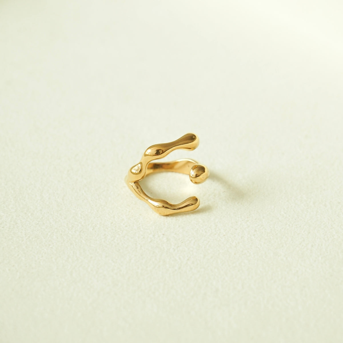 Zia Molten Claw Ring