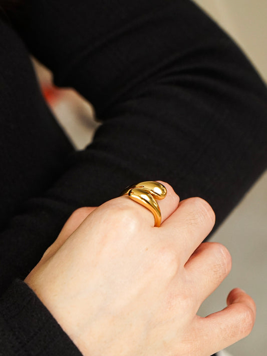 Jianna Bypass Dome Ring (Gold)