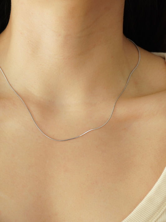 Ulrika Square Snake Chain Necklace (Silver)