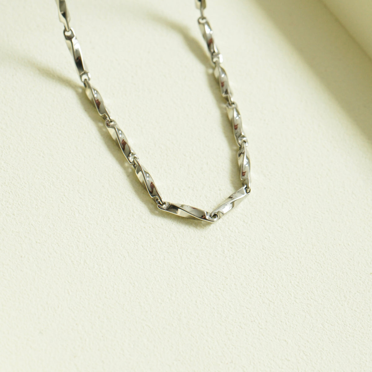 Ryan Chain Necklace