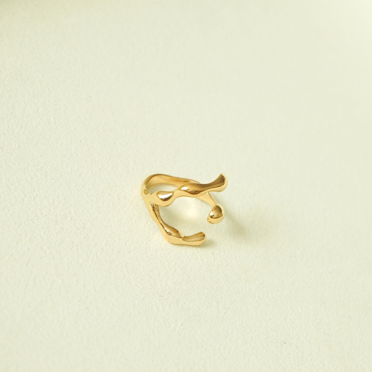 Zia Molten Claw Ring