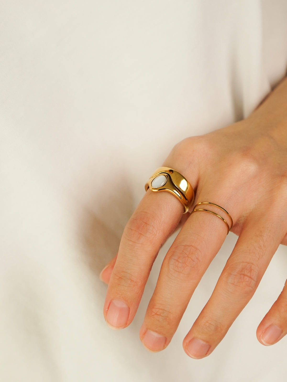 Georgie Mother of Pearl Ring (White)