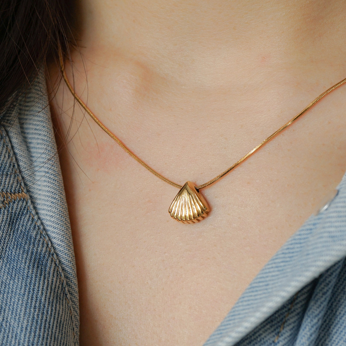 Chana Seashell Necklace (Gold)