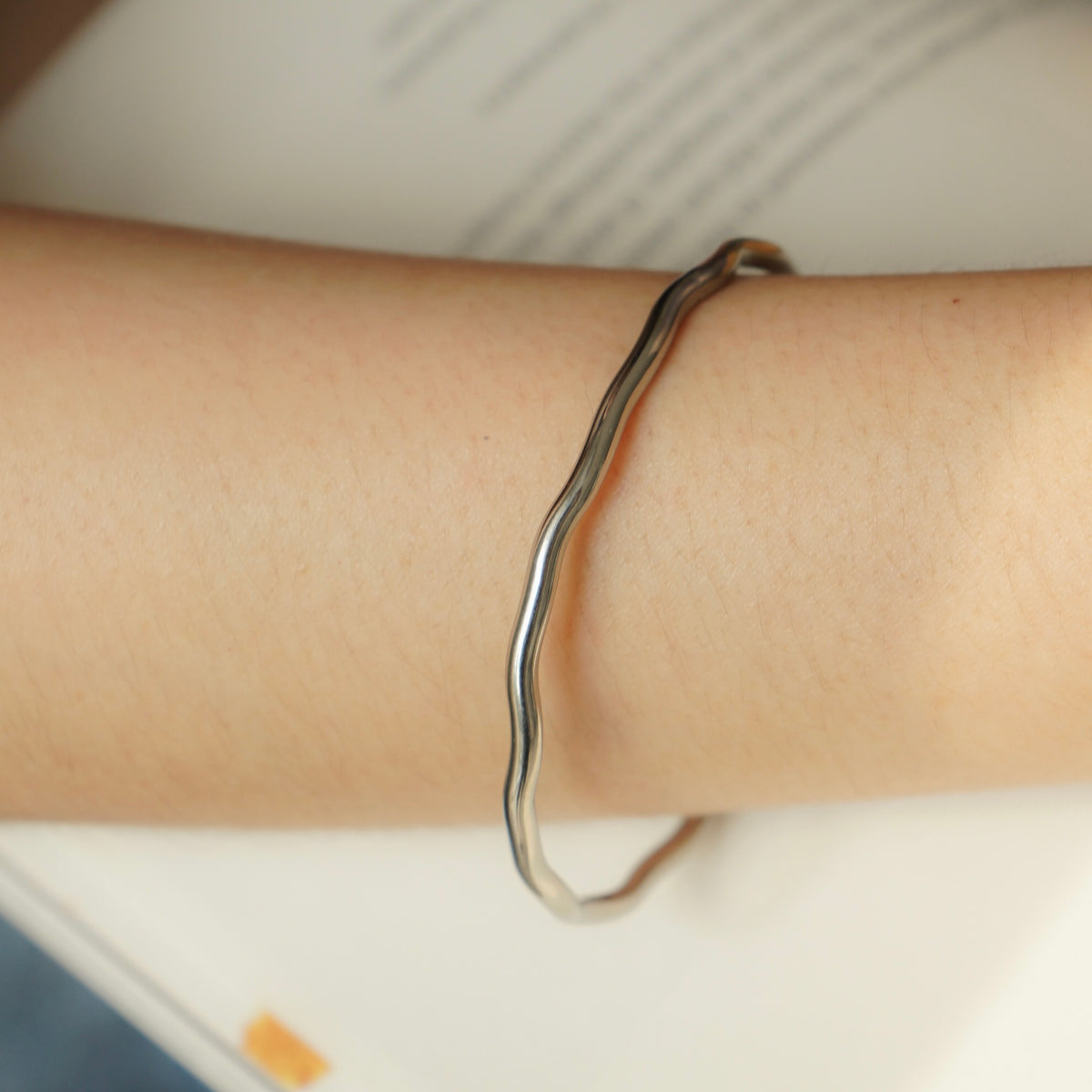 Zaylee Bangle (Silver)