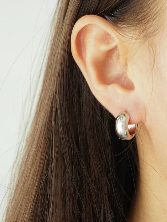 Legacy Chunky Huggie Earrings (Silver)