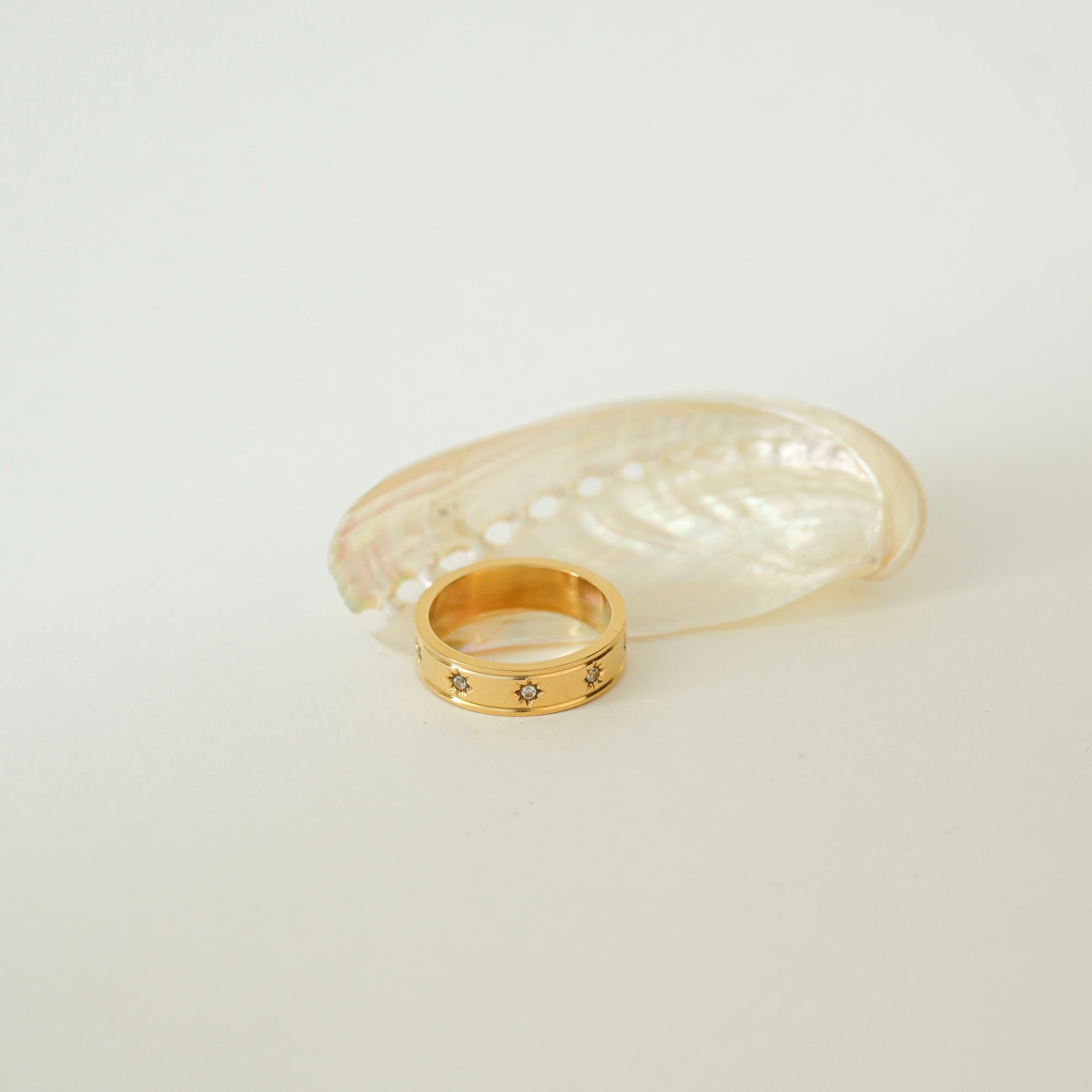 Rhea Star Band Ring (Gold)