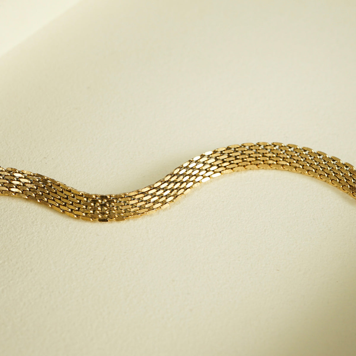 Isa Mesh Chain Bracelet
