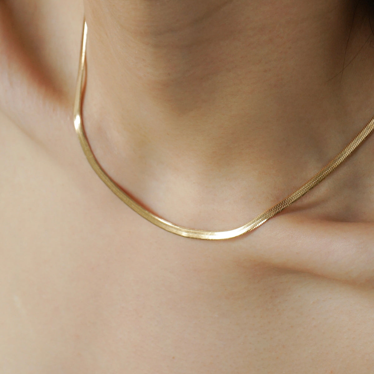Marley Herringbone Chain Necklace (Gold)