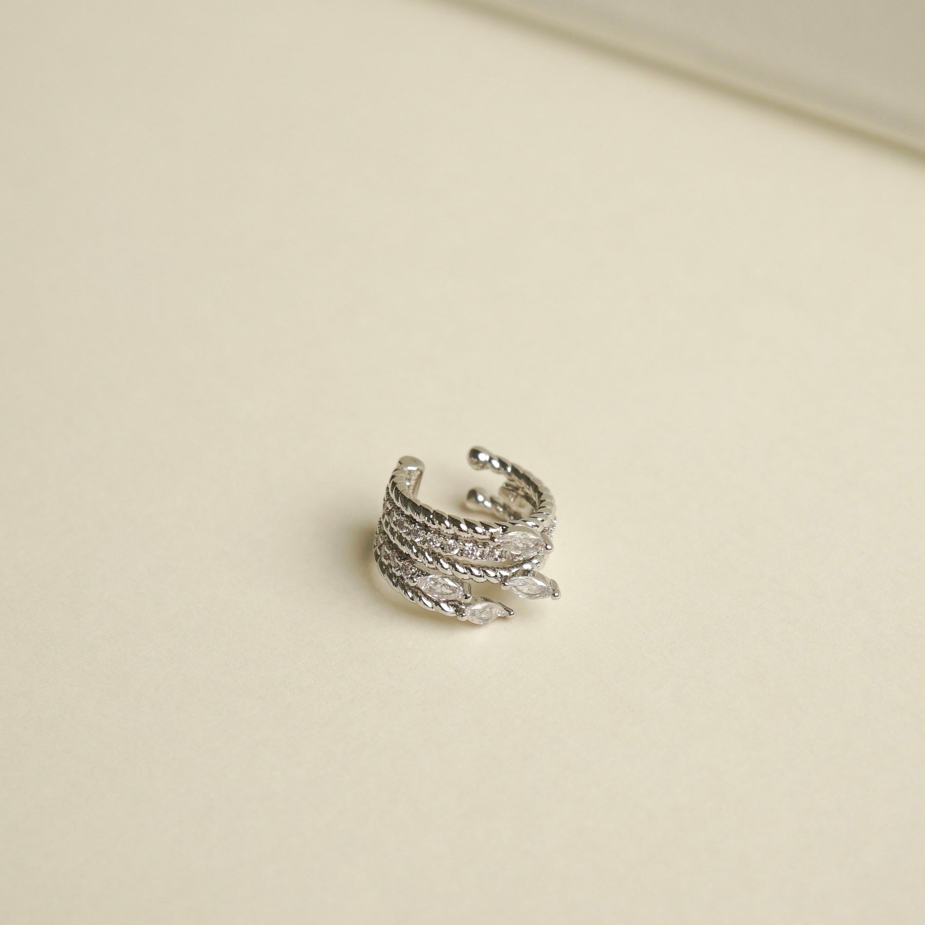 Winter Ear Cuff (Silver)