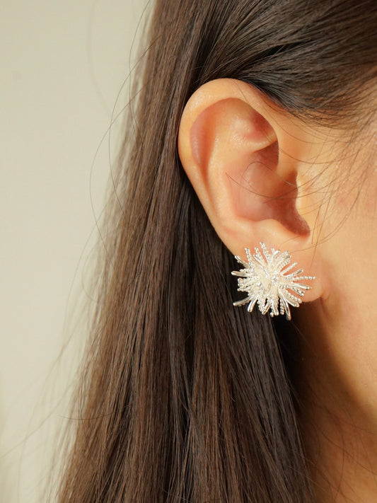 Jaysea Anemone Stud Earrings (Silver)