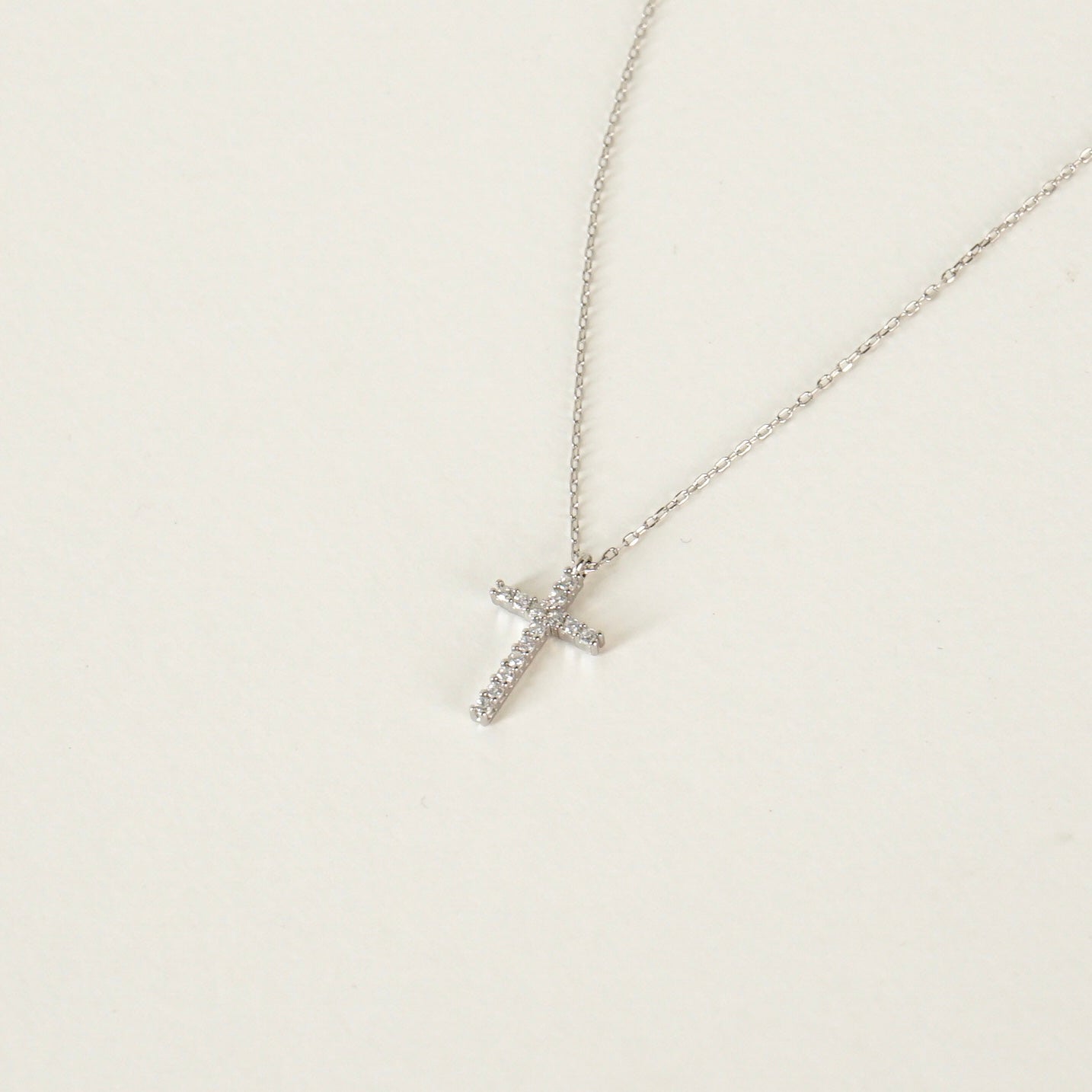 Arielle Cross Necklace (Silver)