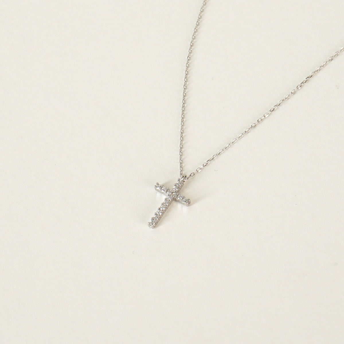 Arielle Cross Necklace (Silver)
