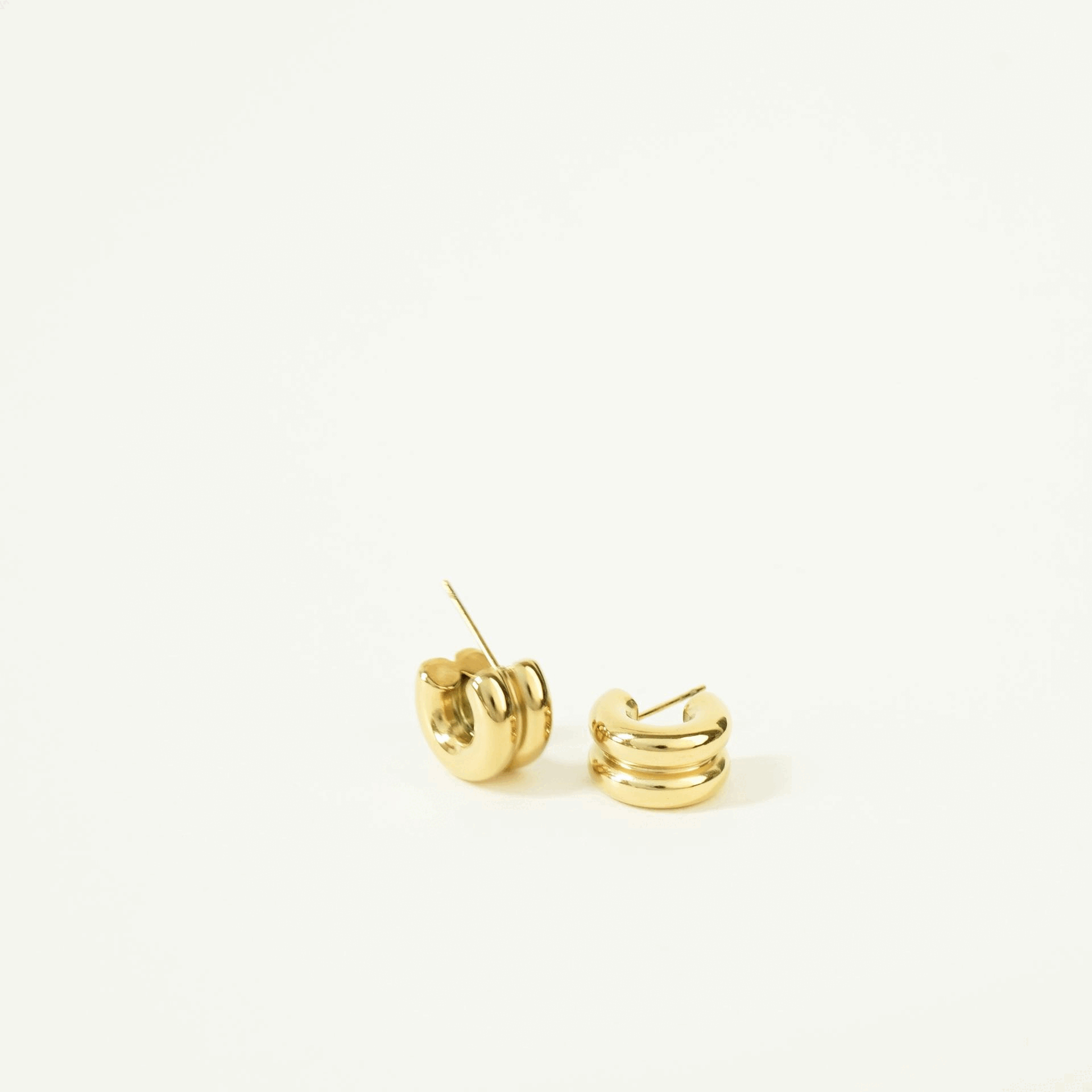 Novalee Double C Hoop Earrings (Gold)