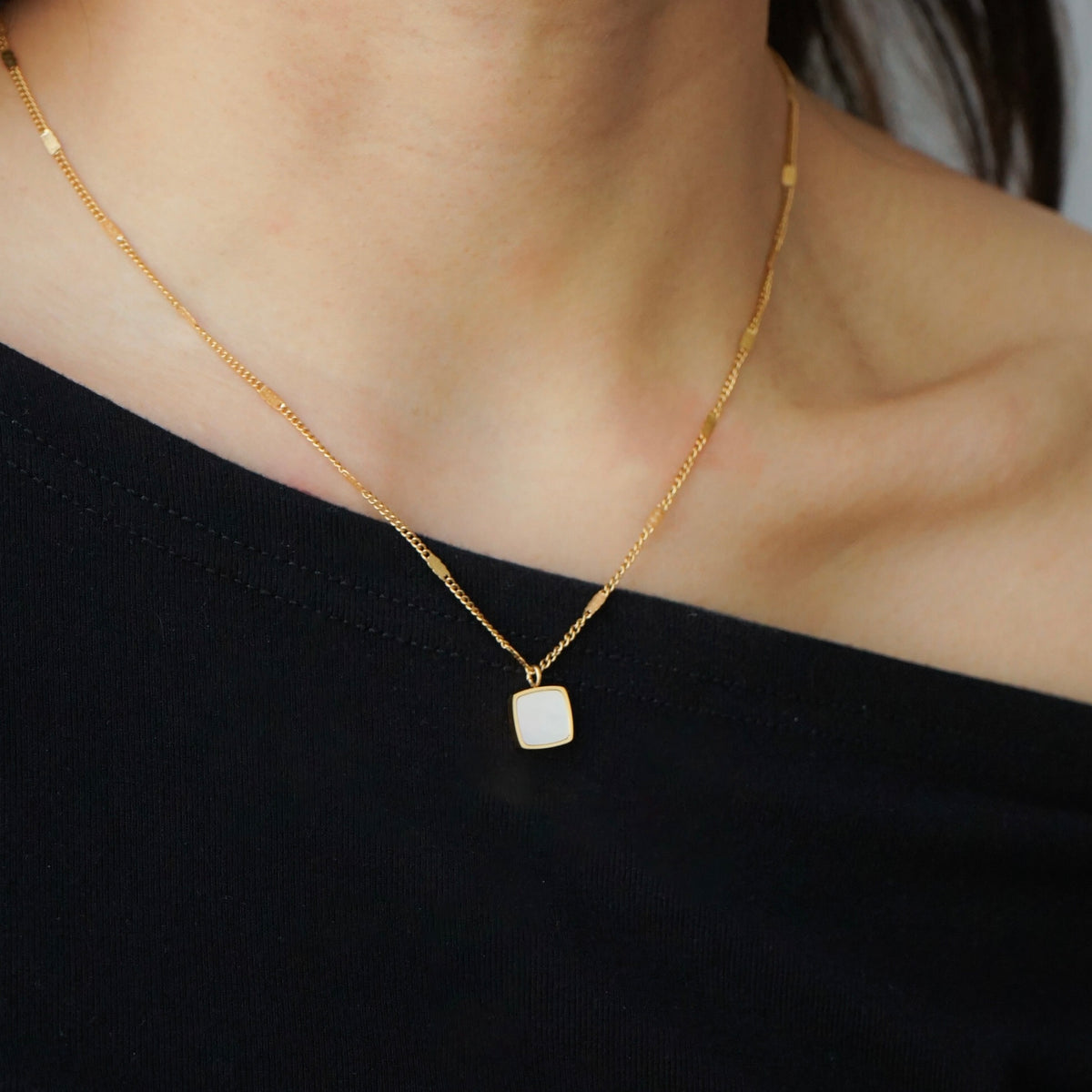 Cassie Mother of Pearl Necklace