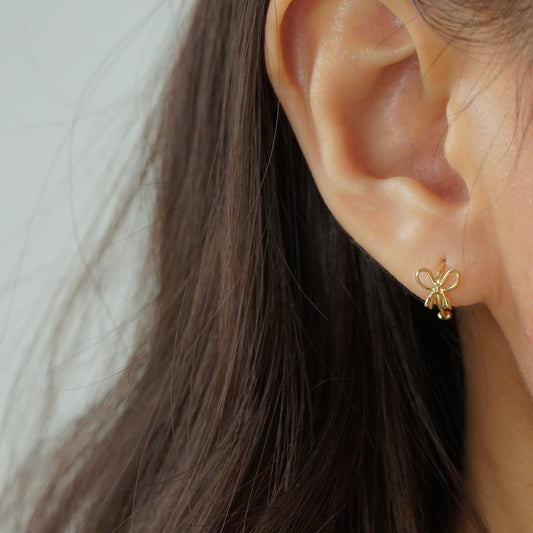 Aliyah Bow Huggie Earrings (Gold)