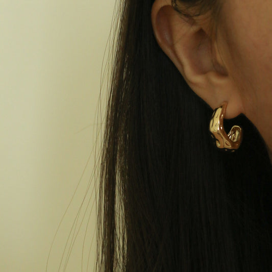 Winnie C Earrings (Gold)