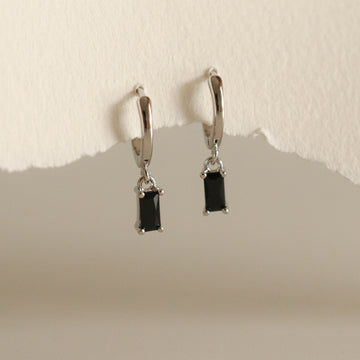 Moosa Huggie Earrings (Silver Black)