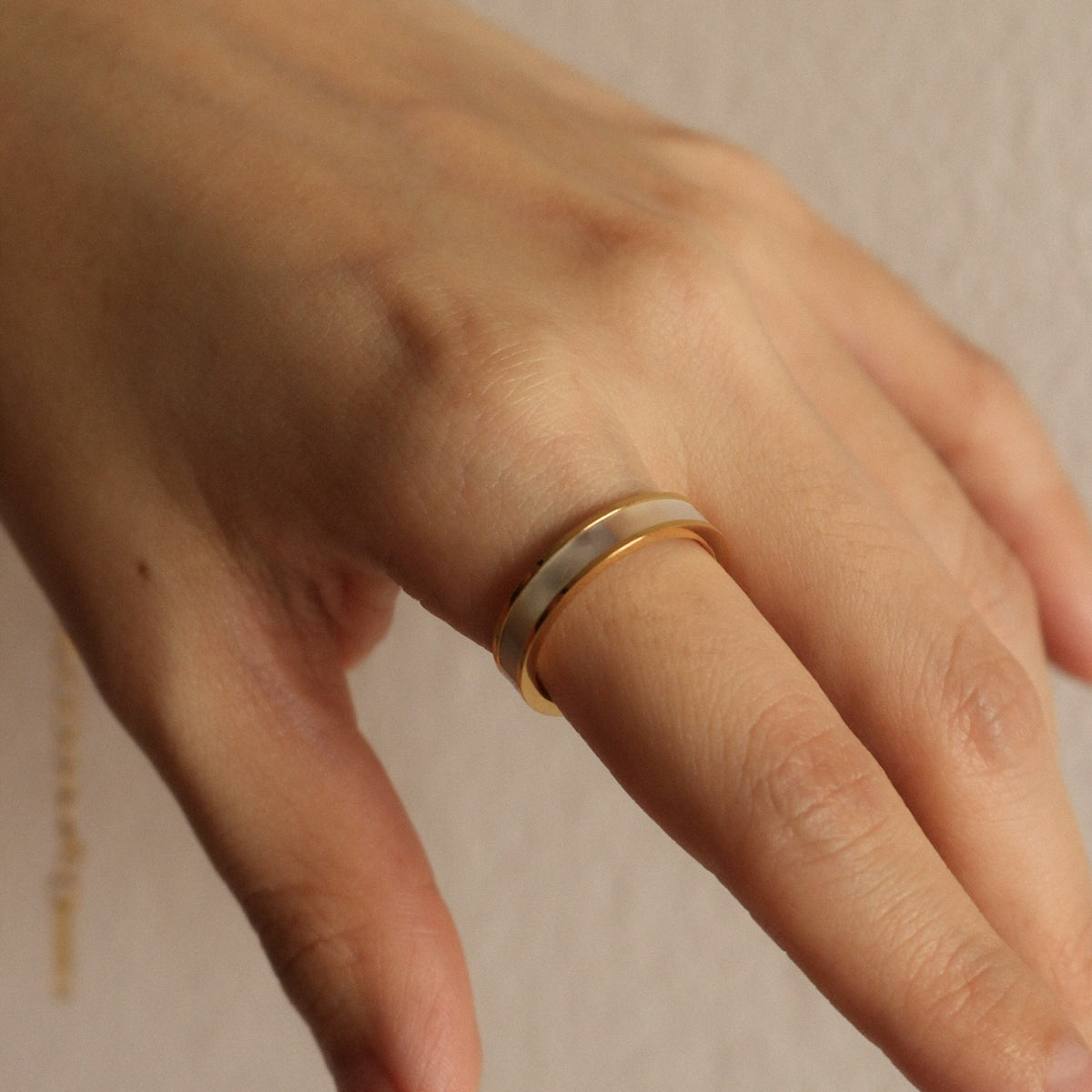 Wren Pearl Ring (Gold)