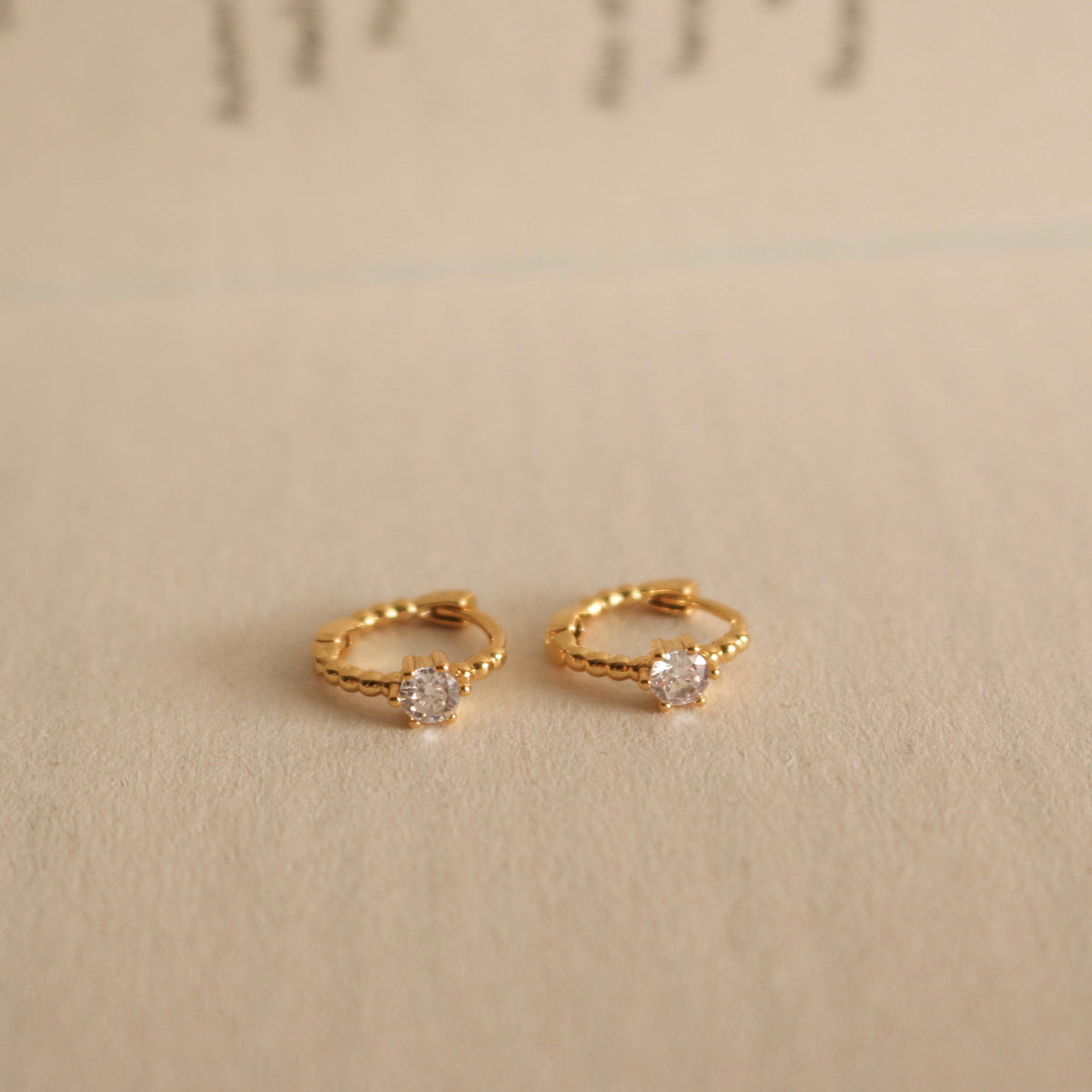 Quinlan Huggie Earrings (Gold)