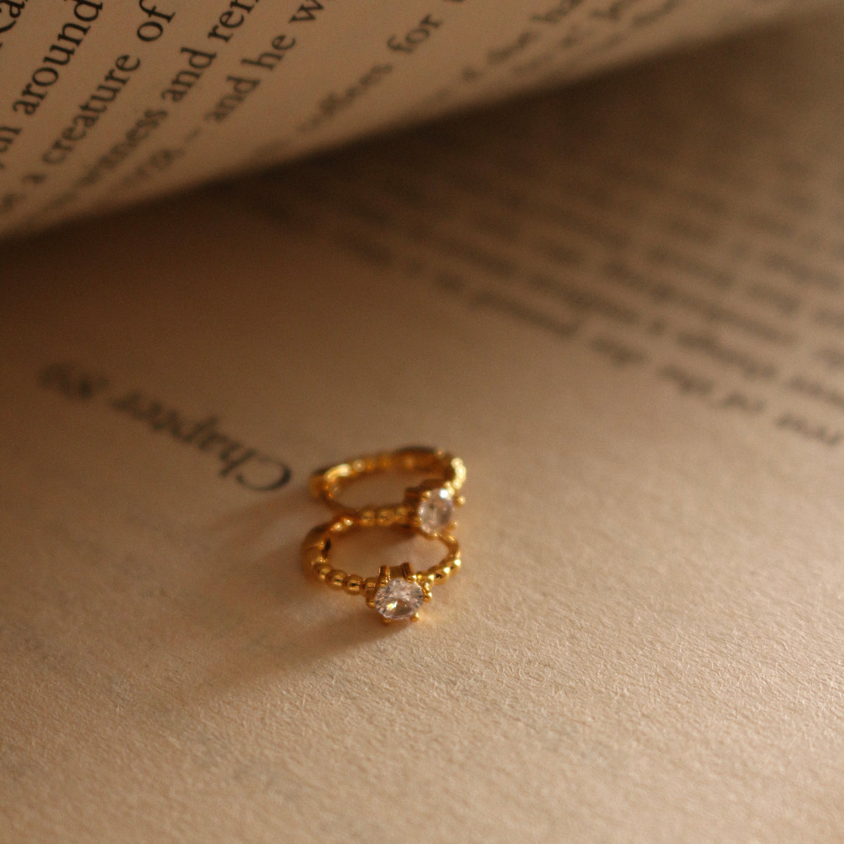 Quinlan Huggie Earrings (Gold)