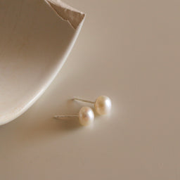 Sutton Pearl Stud Earrings