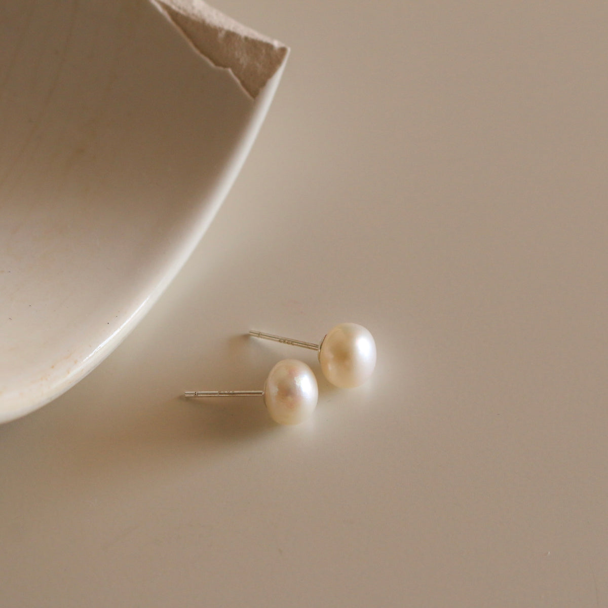 Sutton Pearl Stud Earrings