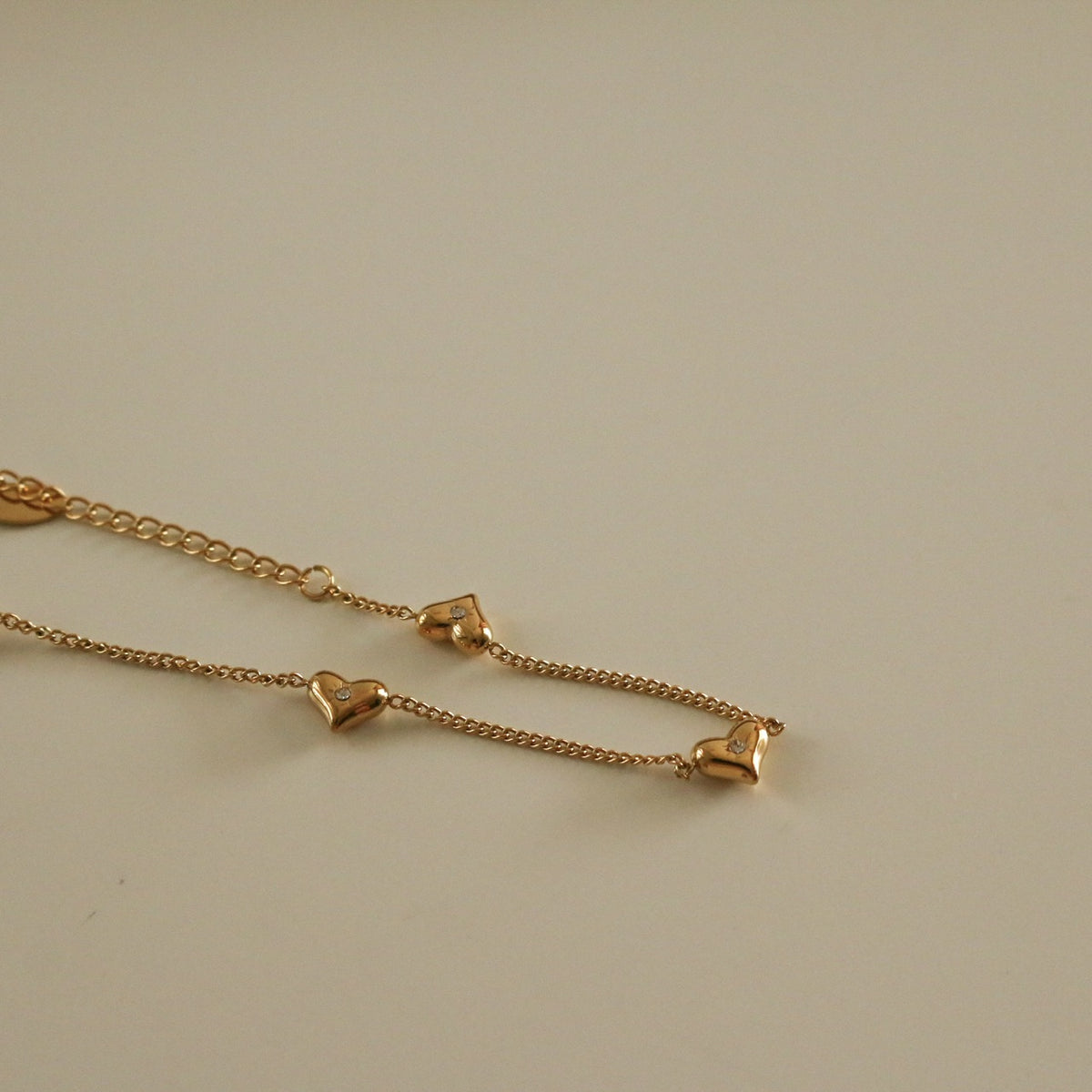 Treasure Heart Bracelet (Gold)