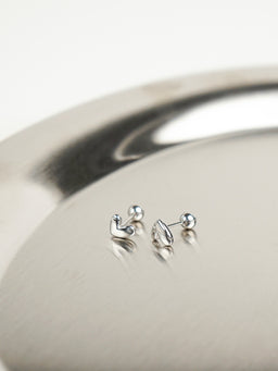 Zarah Heart Stud Barbell Earrings (Silver)