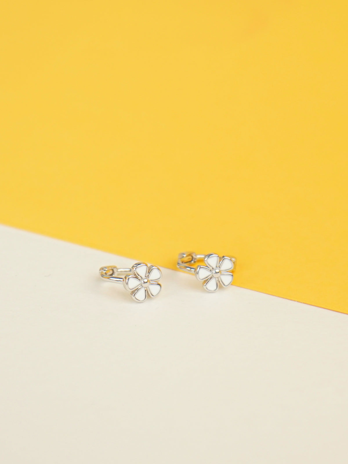 Uri Flower Tiny Huggie Earrings (Silver)